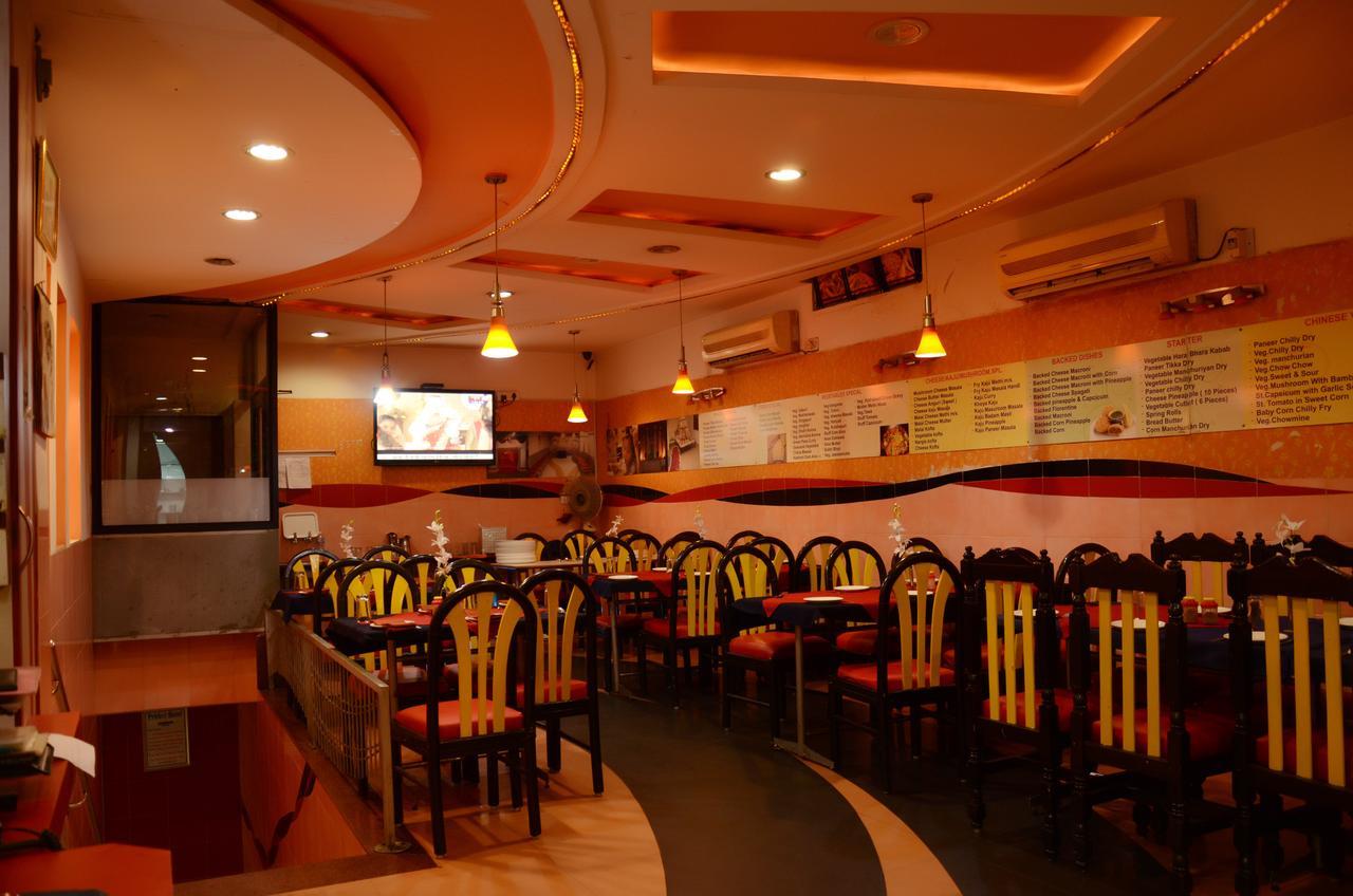 Prithvi Hotels Ahmedabad Eksteriør billede