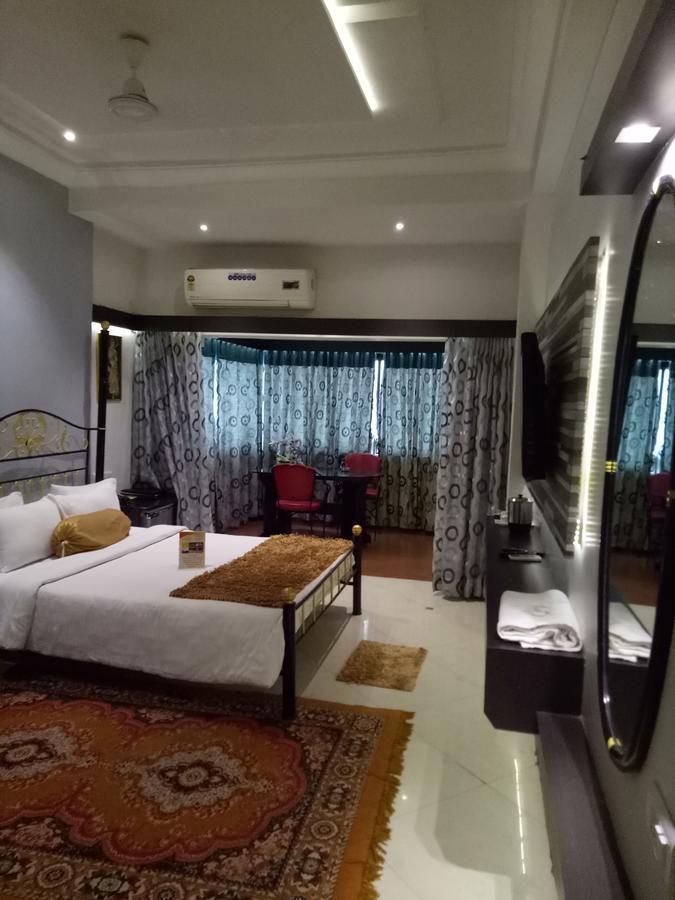 Prithvi Hotels Ahmedabad Eksteriør billede
